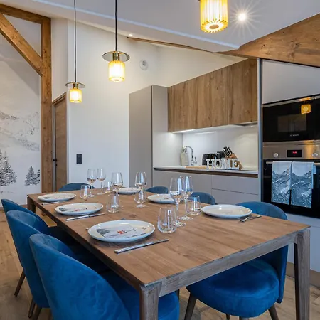 Appartement De Gamme A 1650 Avec Garage, Balcon Et Wifi - Fr-1-575-167 Courchevel