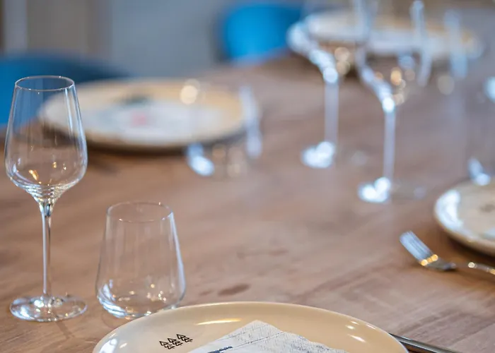 De Gamme A 1650 Avec Garage, Balcon Et Wifi - Fr-1-575-167 Lejlighed *