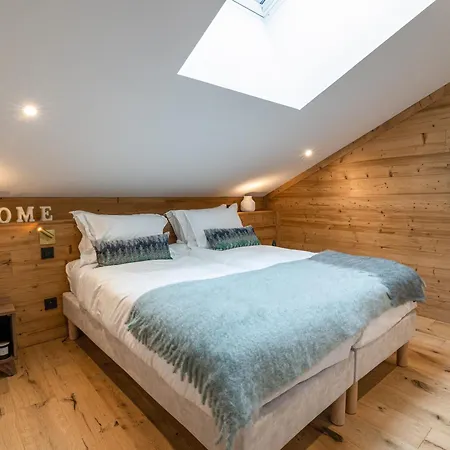 Apartamento De Gamme à 1650 Avec Garage, Balcon Et Wifi - Fr-1-575-167 *